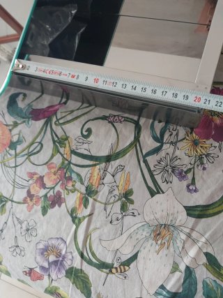 Mueble espejo plateado para baño