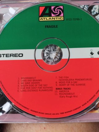 CD YES Fragile Remaster con temas extra
