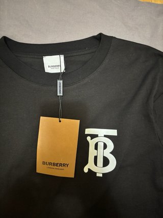 Camiseta Burberry Negra Logo TB