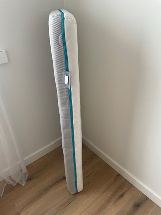 Cuna IKEA con colchon, nórdico y protector.