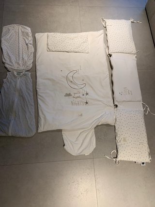 Cuna IKEA con colchon, nórdico y protector.