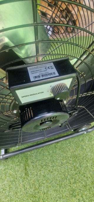 Ventilador Industrial 330W Negro