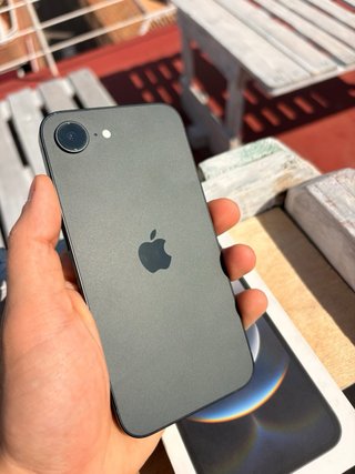 iPhone 16 e