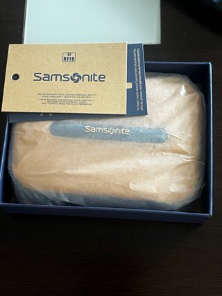 Cartera Samsonite Amarilla y Negra