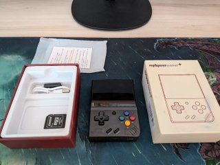 Miyoo Mini+ con caja original ¡sin batería!