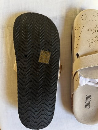 Zuecos CUCCOO Beige Nuevos