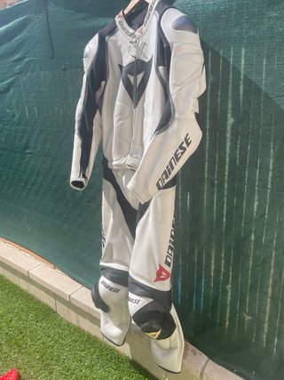 Mono Dainese 2 piezas cuero Talla 50