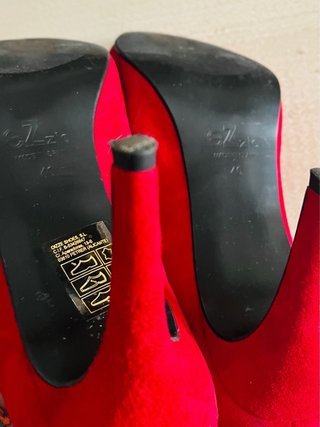 Tacones Ezzio Rojos