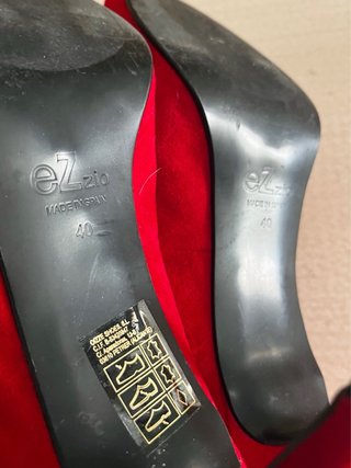 Tacones Ezzio Rojos