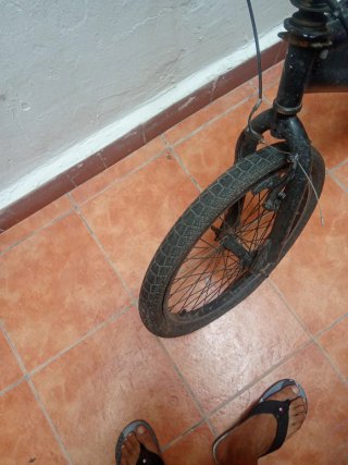 Bicicleta BMX negra