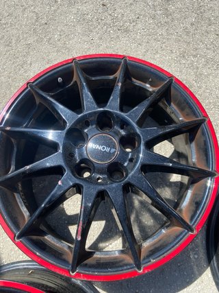 Llantas Ronal Negras con Borde Rojo 5x114 en 17