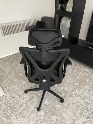 Escritorio elevable + silla de escritorio — 200 €