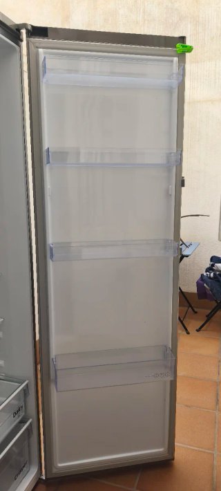 2 Neveras Beko y otra nevera AEG combi