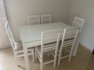 Mesa y 6 Sillas Comedor Blancas