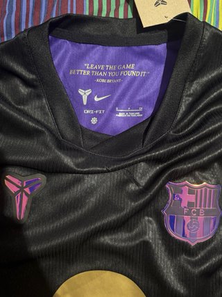 Camiseta Fútbol Negra y Morada