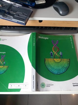 Libro biologia en catalan 1ro bachillerato