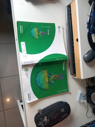 Libro biologia en catalan 1ro bachillerato