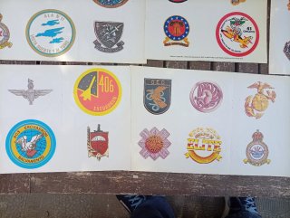 Lote más de 50 pegatinas militares y policiales