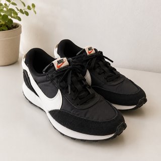 Zapatillas Nike Negras y Blancas