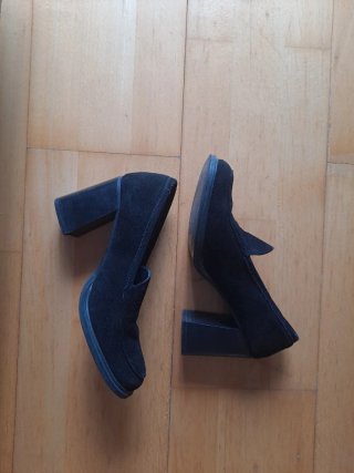 Zapatos de ante negros