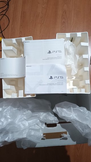 Caja e interiores de Consola Sony PS5 FC 24