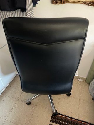 Silla de oficina cuero negra