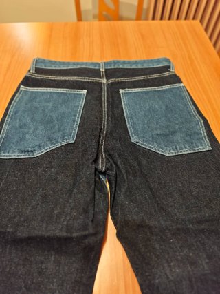 Pantalón vaquero Bershka dos tonos T.38