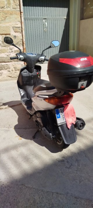 Moto Scooter 125cc Plata