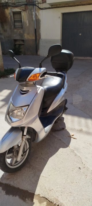 Moto Scooter 125cc Plata