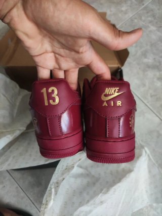Nike Air Force 1 Rojo Dorado