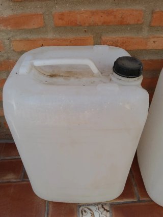 Garrafa de plástico blanca 25l