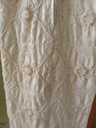 Vestido de Novia Beige Talla M y zapatos a juego.