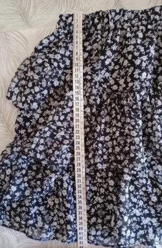 Minifalda floral volantes talla XS