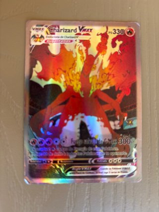 Carta Pokémon Charizard VMAX Gigantamax