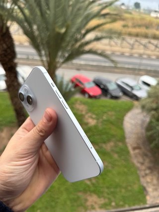 iPhone 15 Plus - 93% Batería
