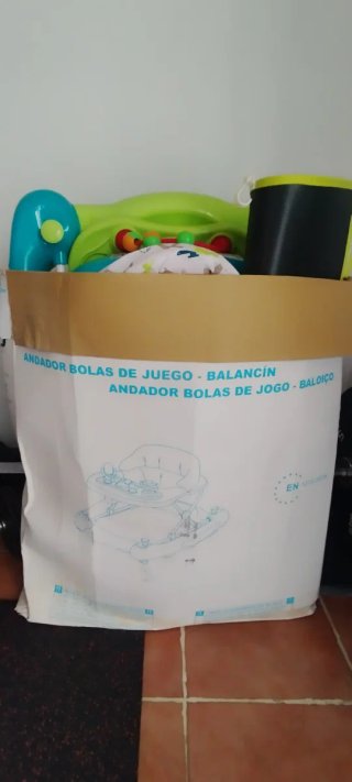Andador bebé con juguetes