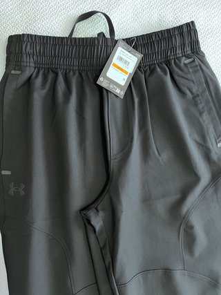 Pantalón Under Armour Unstoppable Tapered Negro