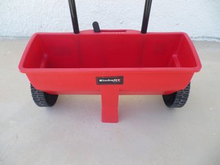 Carro esparcidor manual rojo