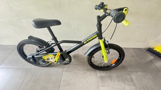 Bicicleta B'TWIN Dark Hero 16 + Ruedines