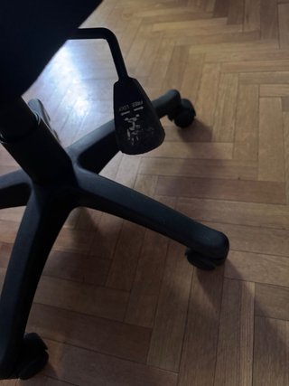 Silla de escritorio ergonómica azul y negra