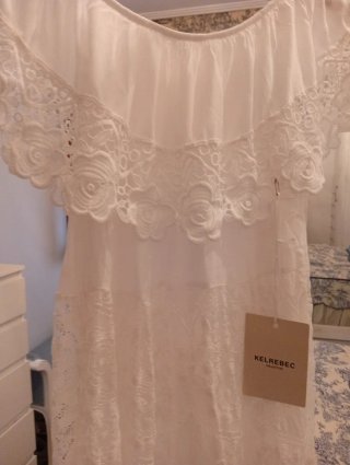 Vestido blanco KELREBEC con encaje tipo ibicenco