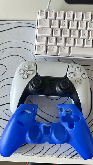 Consola PS5 Blanca Casi Nueva + 2 Mandos+ pantalla