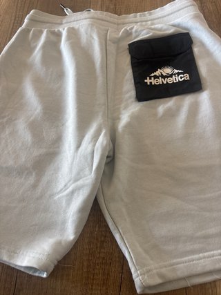 Pantalónes cortos Helvetica  talla M