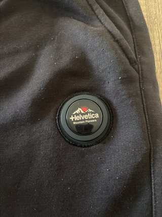 Pantalónes cortos Helvetica  talla M