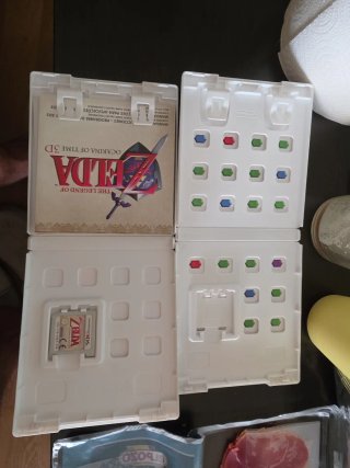 The Legend of Zelda: Ocarina of Time 3D, caja