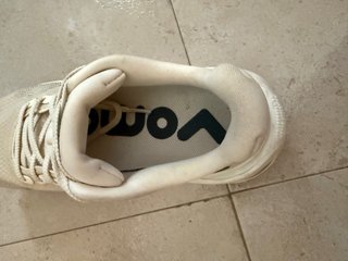 Nike Vomero Premium Beige/Negro