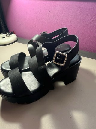 Tacones negros plataforma