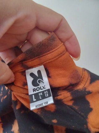Camiseta Tie Dye Naranja y Negro hecho a mano
