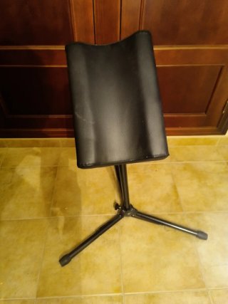 Reposabrazos para Tatuaje Ajustable Negro.