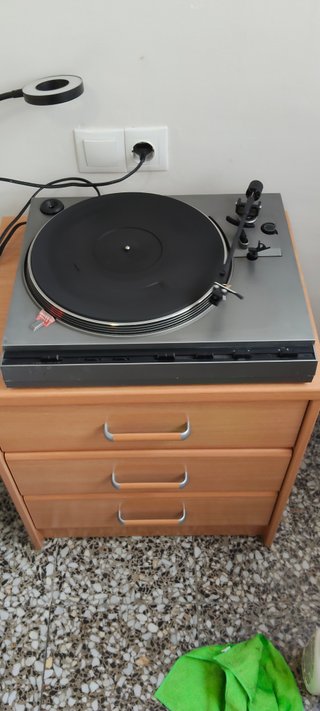 Tocadiscos Emerson Plata y Negro